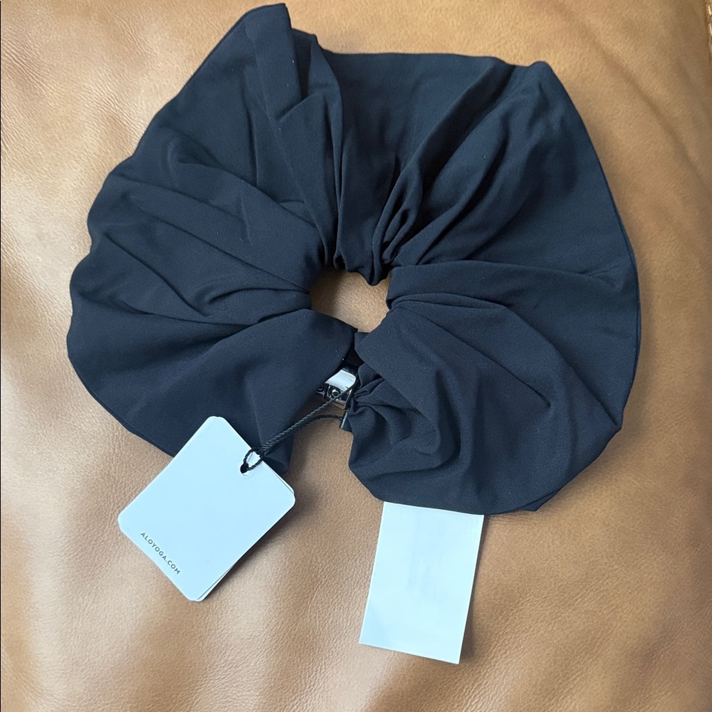 ALO Yoga Black Hair Scrunchie - Picture 3 of 4